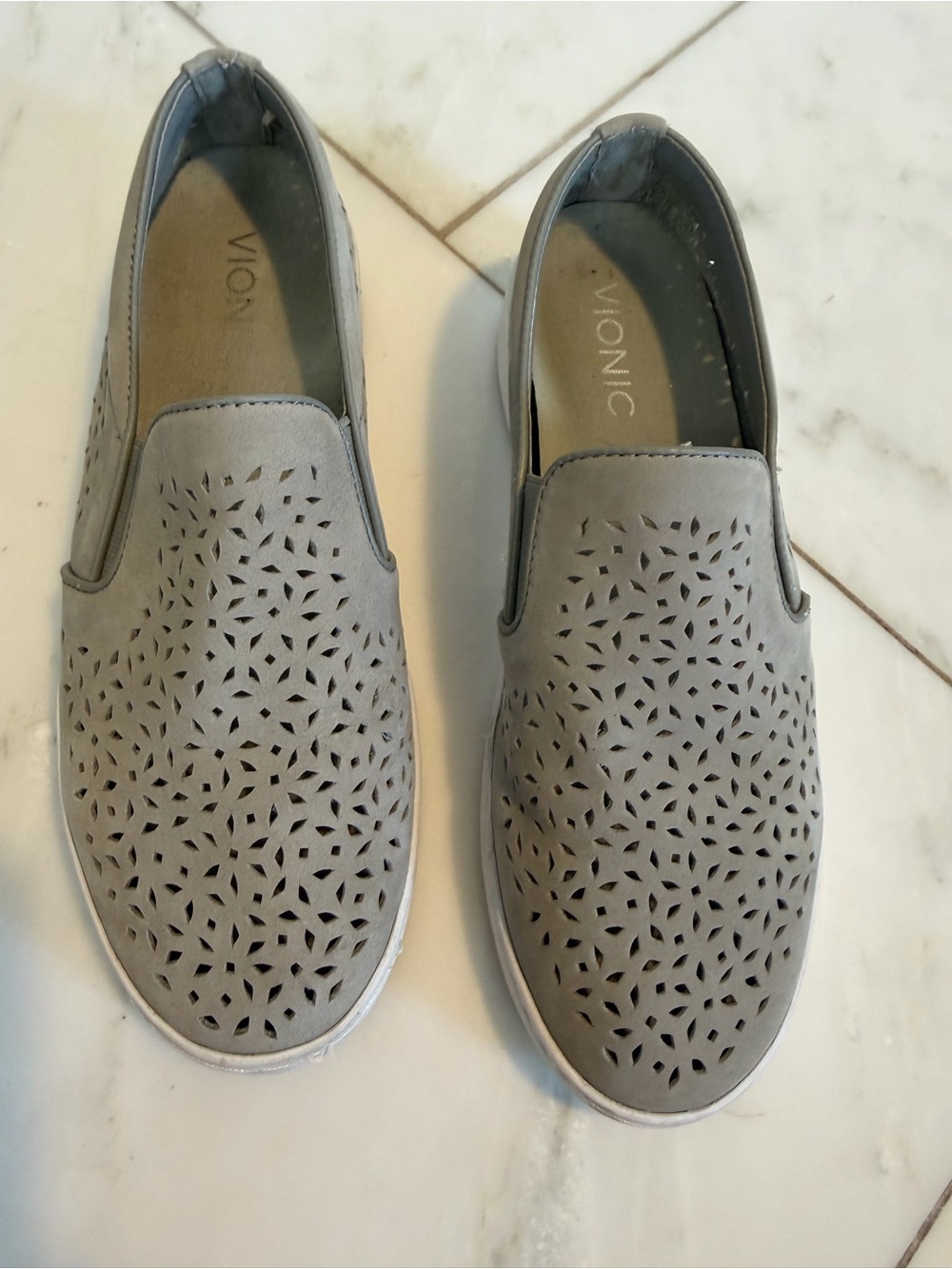 Vionic Women’s 7.5 Gray perforated leather and rubber supportive comfort slip on - Picture 4 of 9
